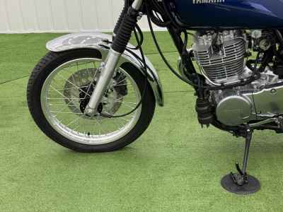 Yamaha SR400 2021