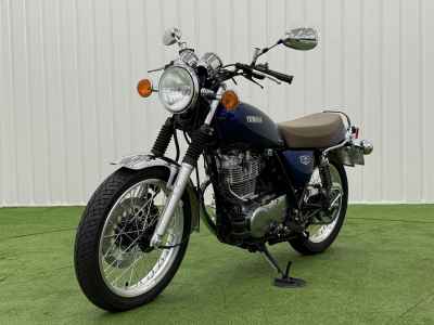 Yamaha SR400 2021