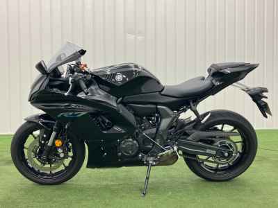 Yamaha YZF-R7 2025