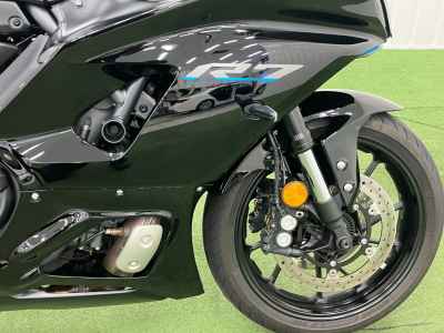Yamaha YZF-R7 2025