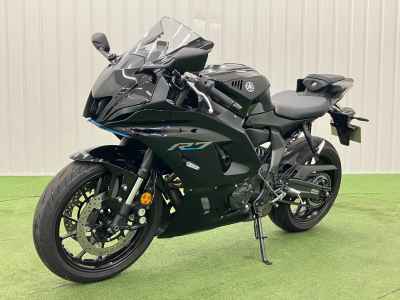Yamaha YZF-R7 2025