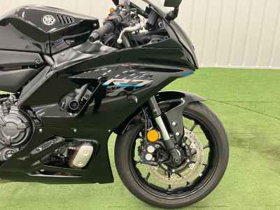 Yamaha YZF-R7 2025