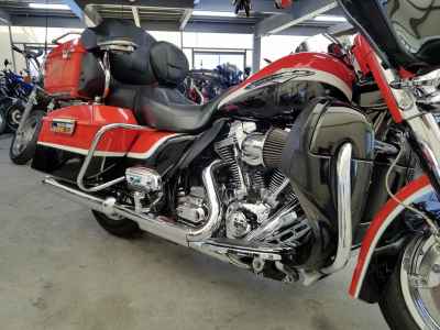 Harley-Davidson FLHTCUSE7 CVO 2012