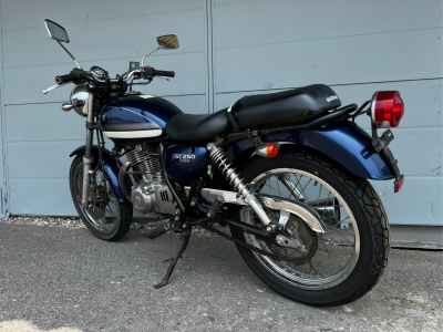 Suzuki ST250E