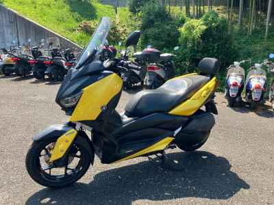 Yamaha XMAX 250
