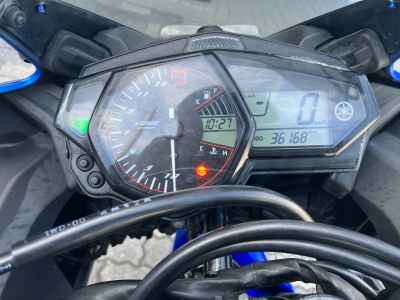 Yamaha YZF-R25 2015