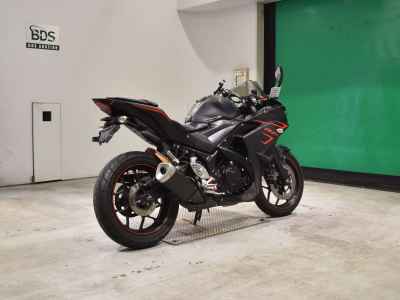 Yamaha YZF-R25