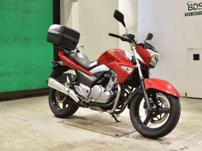 Suzuki GSR250