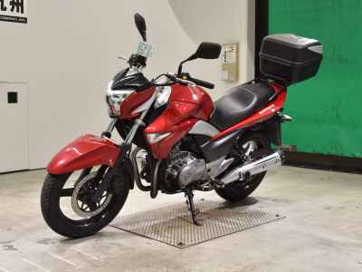 Suzuki GSR250