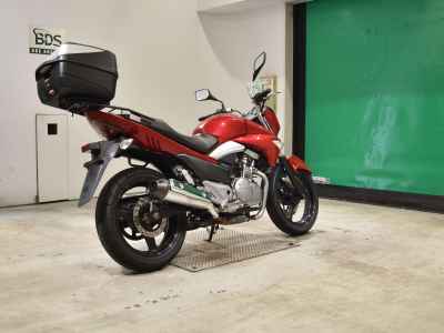 Suzuki GSR250