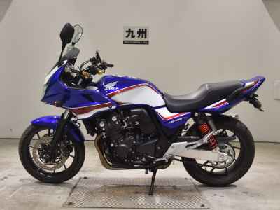 Honda CB400 Super Boldor 2022
