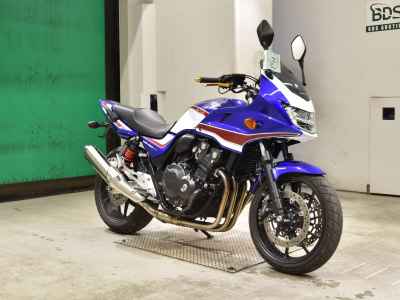 Honda CB400 Super Boldor 2022