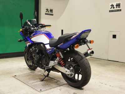 Honda CB400 Super Boldor 2022