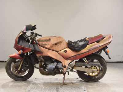 Suzuki RF400RV