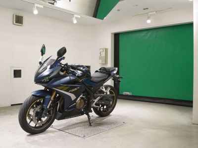 Honda CBR400R 2023