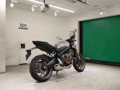 Honda CB650R 2024