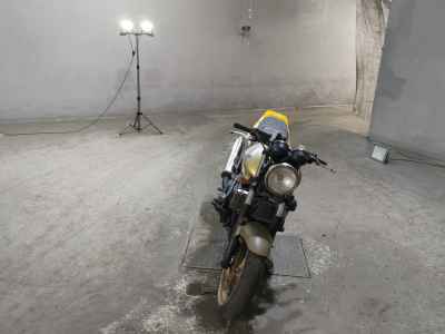 Honda CB400SFV