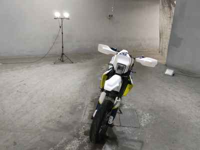 Husqvarna 701 Supermoto 2017