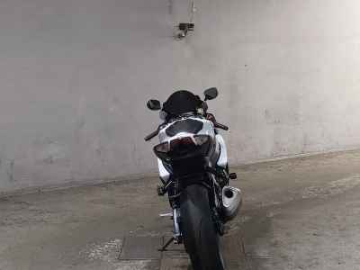 Suzuki GSX-R750