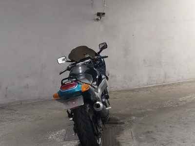Kawasaki ZZR1100