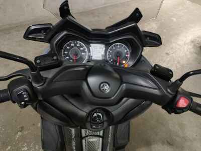 Yamaha XMAX 250