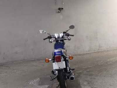 Yamaha SR400 2024