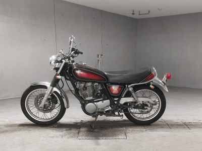 Yamaha SR400