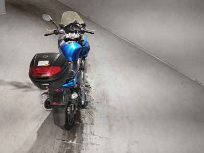 Suzuki GSR250S