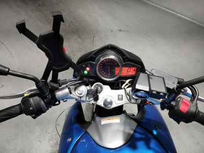 Suzuki GSR250