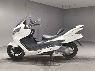 Suzuki Skywave 250S