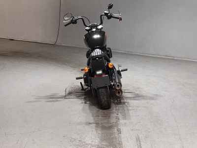 Harley-Davidson Street Bob FXBB1868 2021