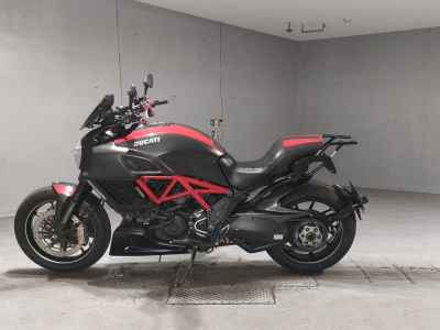 Ducati Diavel Carbon 2015