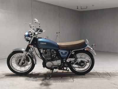 Yamaha SR400 2020