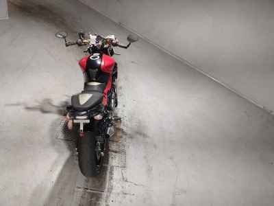 Suzuki Gladius SFV400 2010