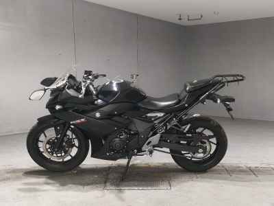 Suzuki GSX250R