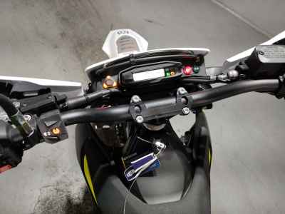 Husqvarna 701 Supermoto 2023
