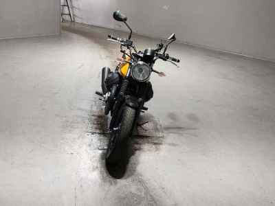 Moto Guzzi V7 2018