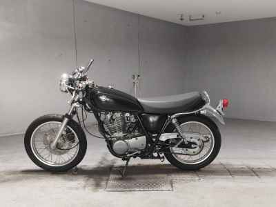 Yamaha SR400 2016