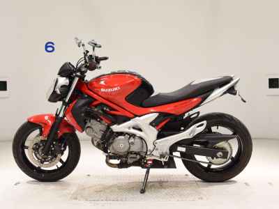 Suzuki Gladius SFV400 2011