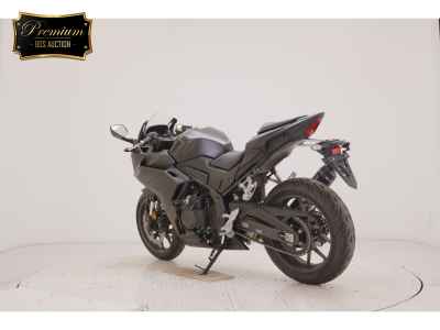 Honda CBR400R 2024