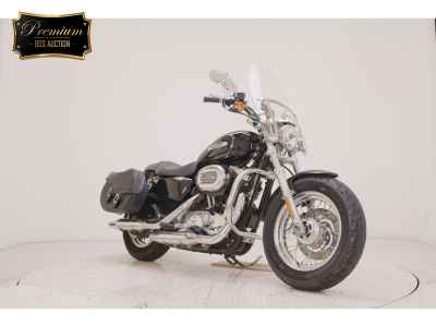 Harley-Davidson Sportster Custom XL1200C 2012