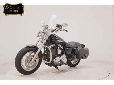 Harley-Davidson Sportster Custom XL1200C 2012