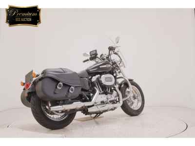 Harley-Davidson Sportster Custom XL1200C 2012