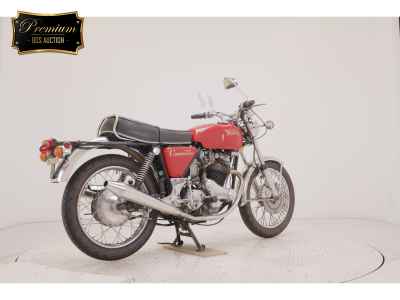 Norton Commando