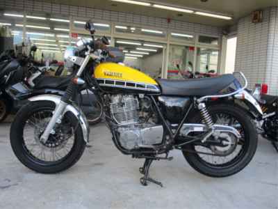 Yamaha SR400 2016