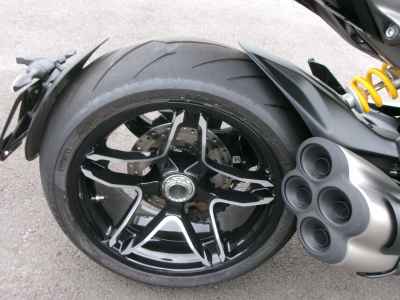 Ducati Diavel V4 2026