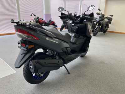 Suzuki Burgman 400 2022