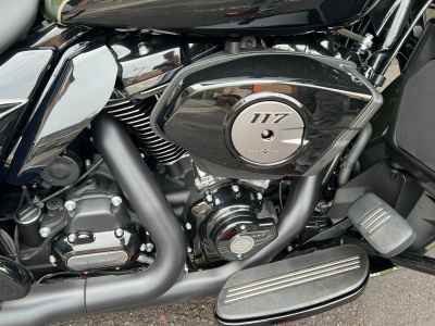 Harley-Davidson FLHXL 2026