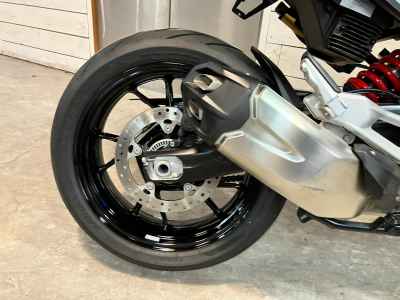 BMW F900R 2023