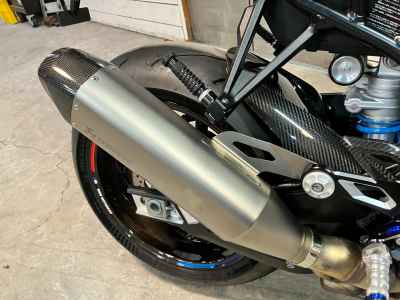 BMW M1000R 2024